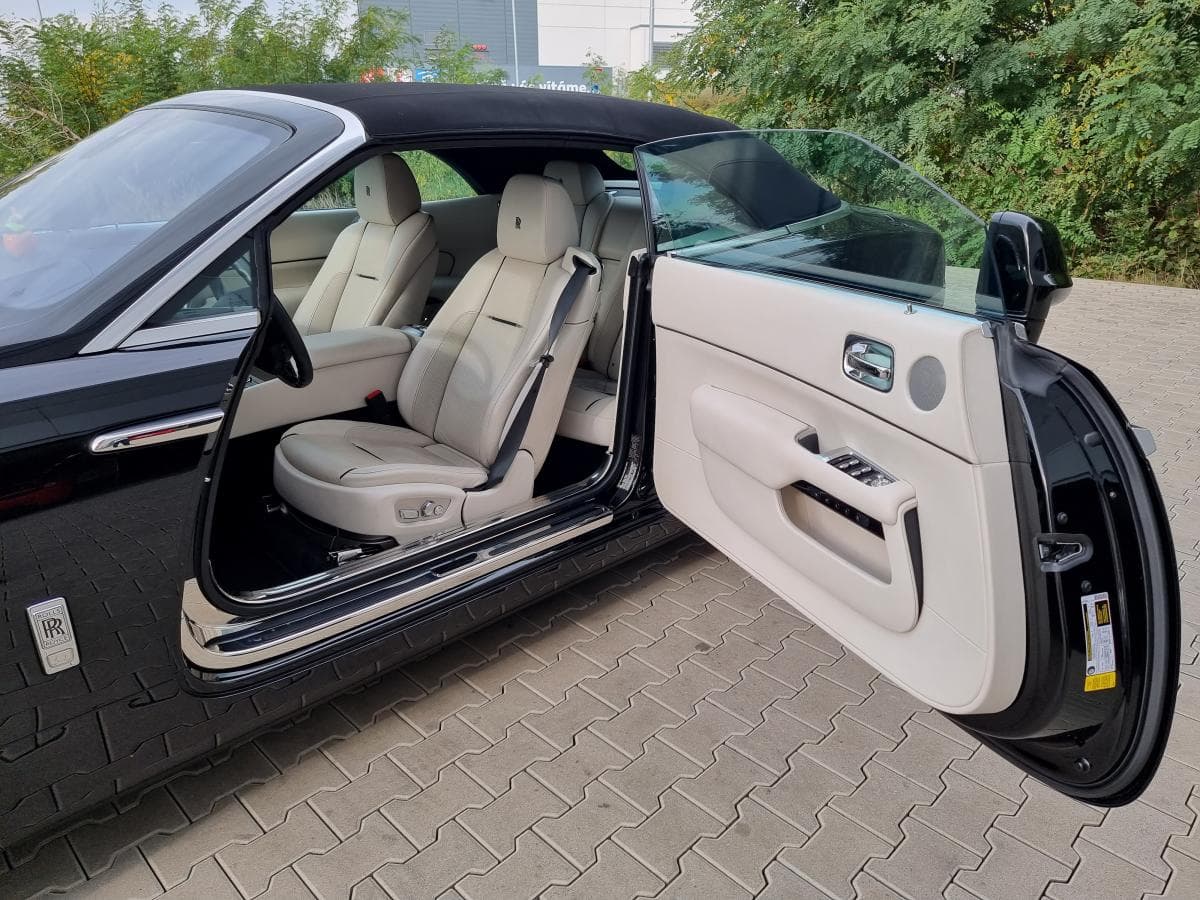 Rolls-Royce Dawn - 9