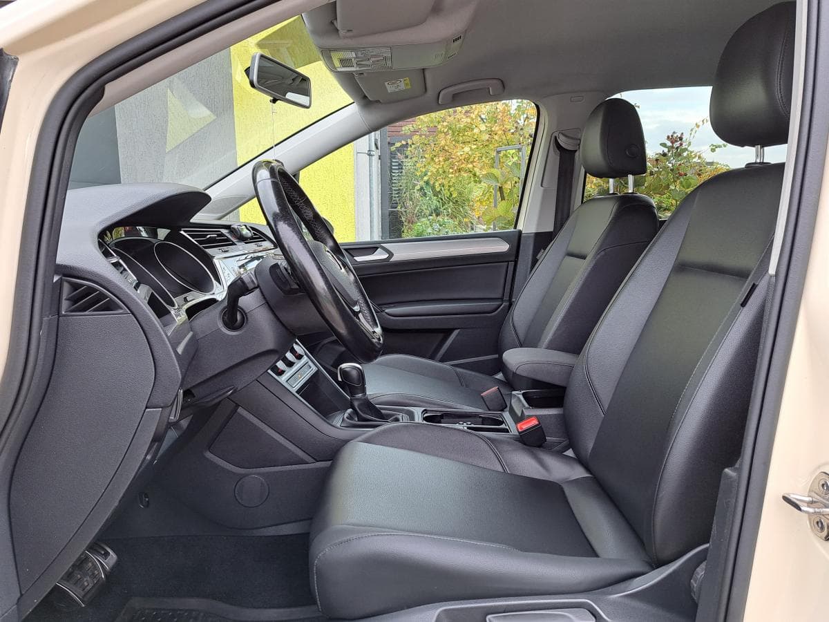 Volkswagen Touran - 6