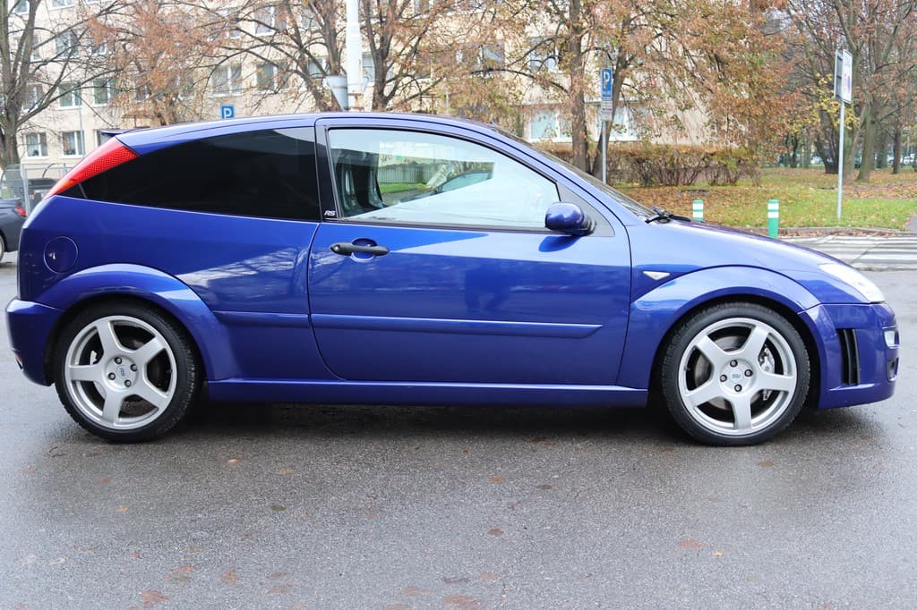 2002 Ford FOCUS - 9