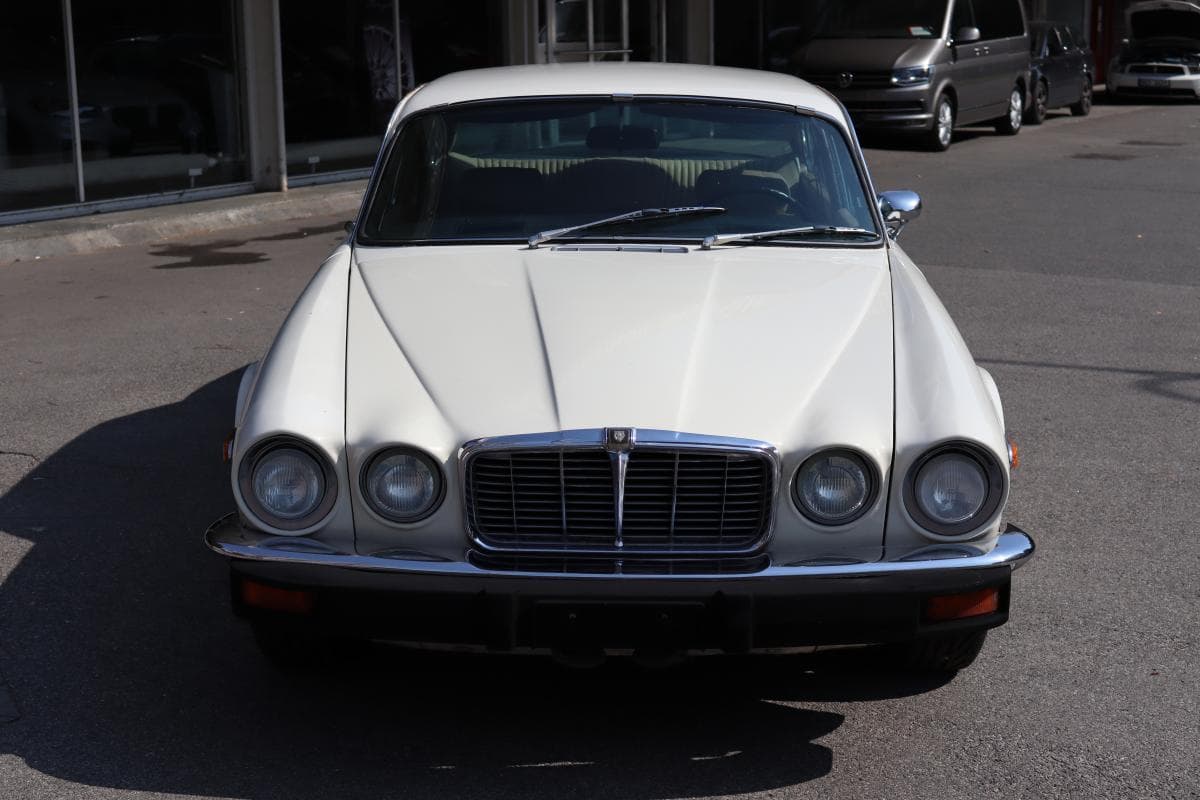 1975 Jaguar XJ - 2