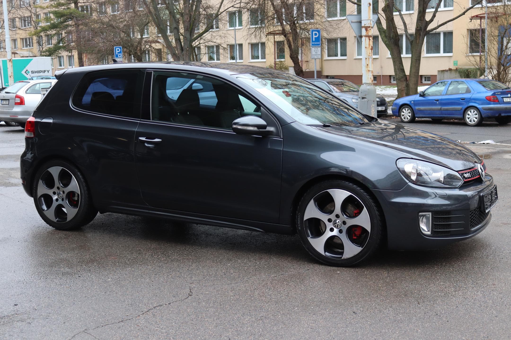 2011 Volkswagen GOLF - 8