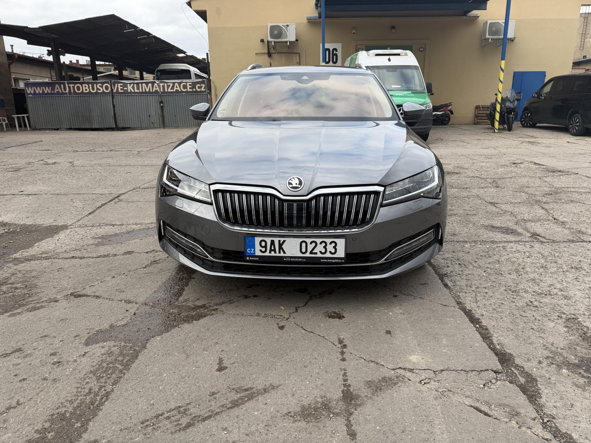 Škoda SUPERB - 2