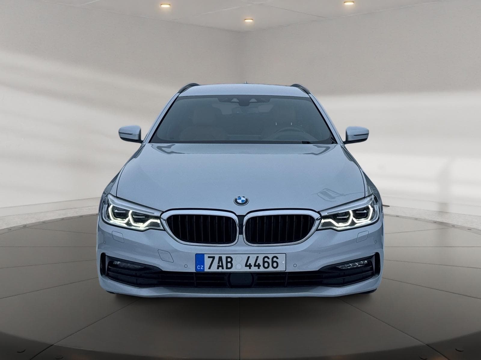 BMW 5-Series - 2