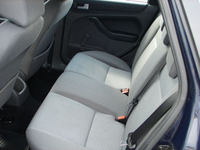 2006 Ford FOCUS - 7