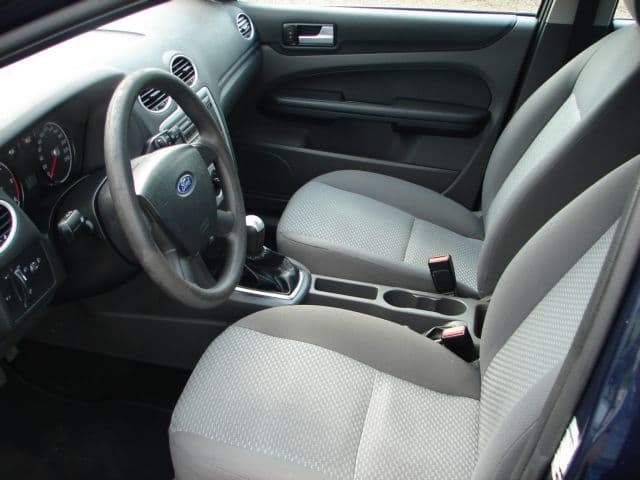 2006 Ford FOCUS - 9