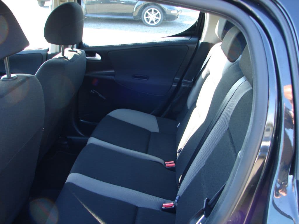 2007 Peugeot 207 - 8