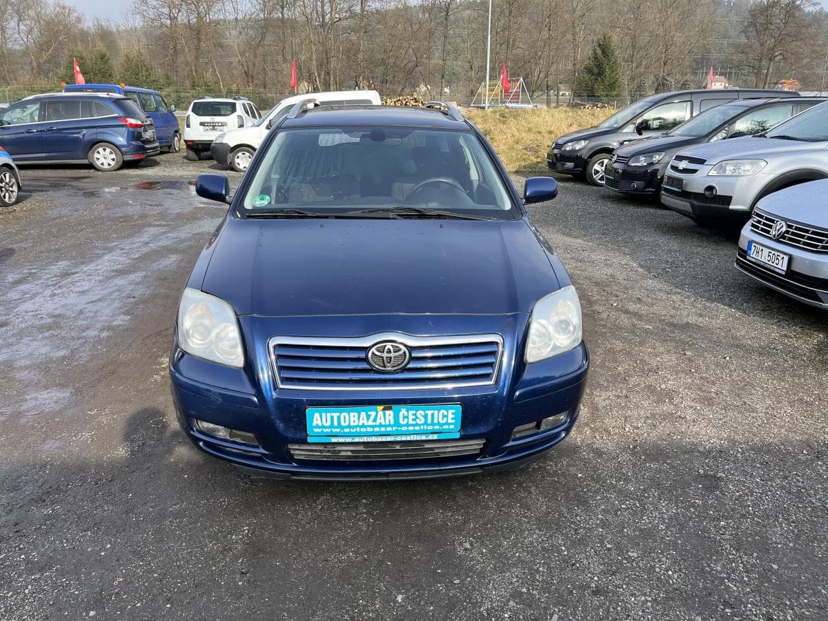 Toyota Avensis - 2