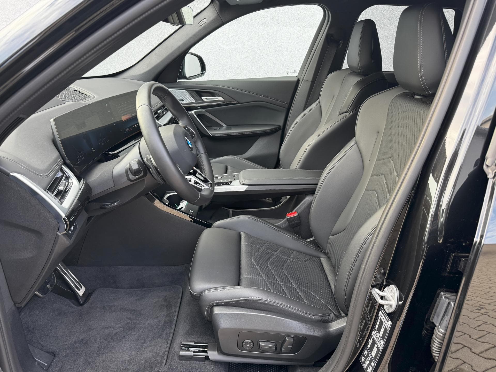 2024 BMW X1 - 8