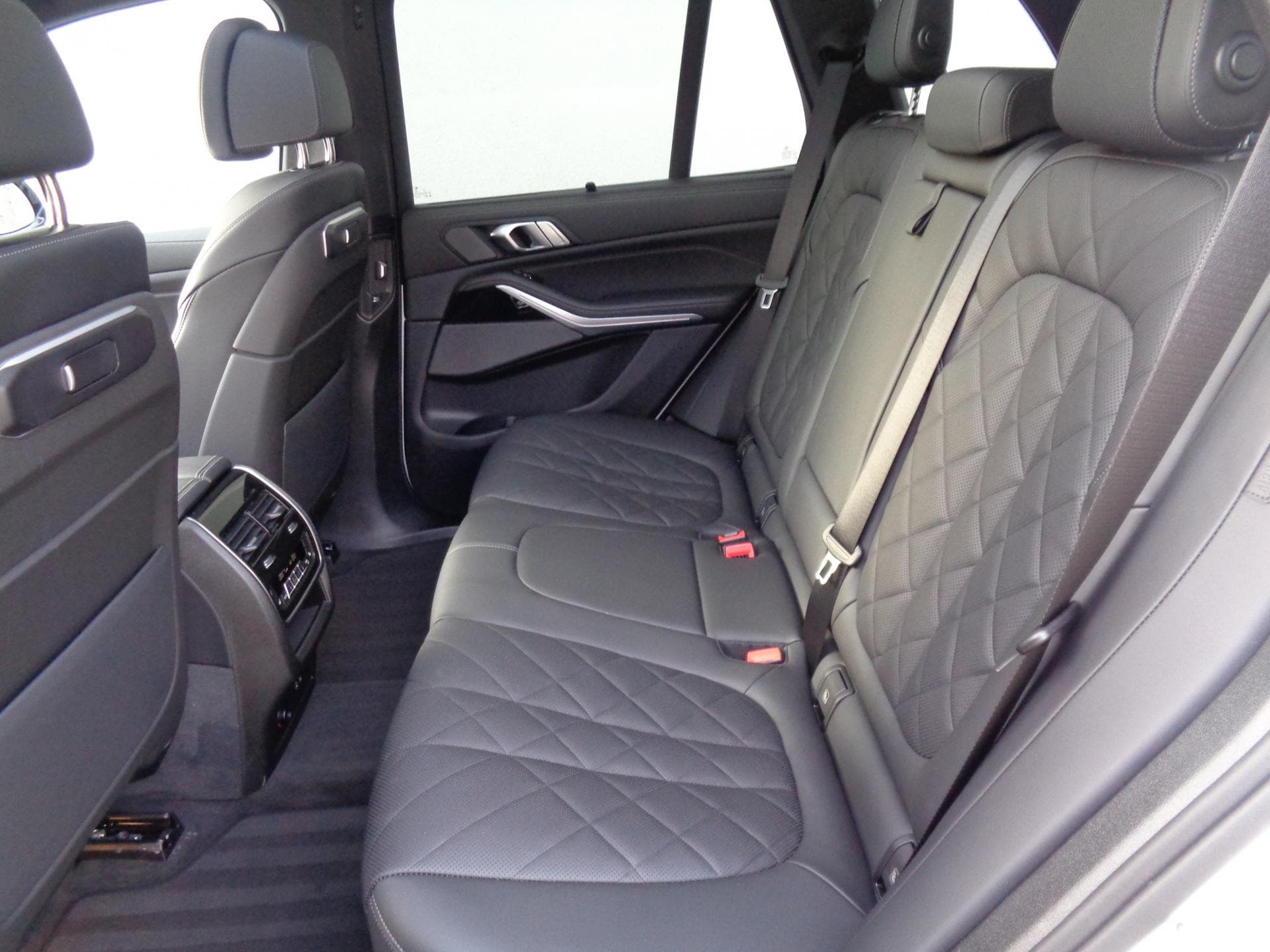 2024 BMW X5 - 12