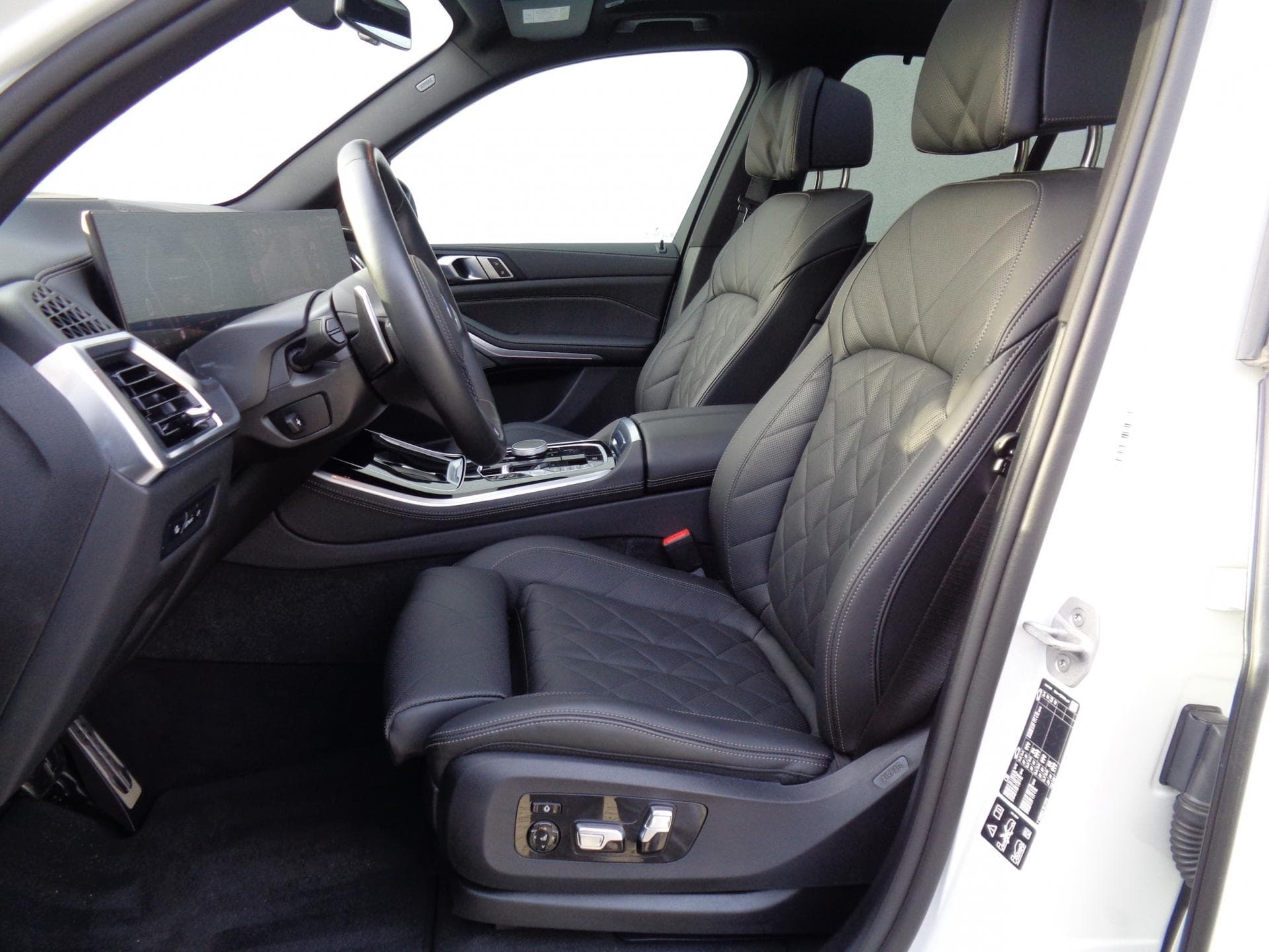2024 BMW X5 - 7