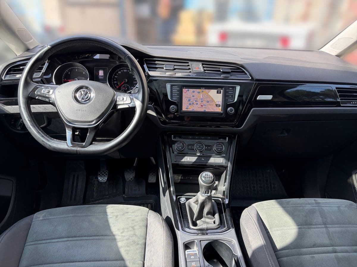 2016 Volkswagen Touran - 10