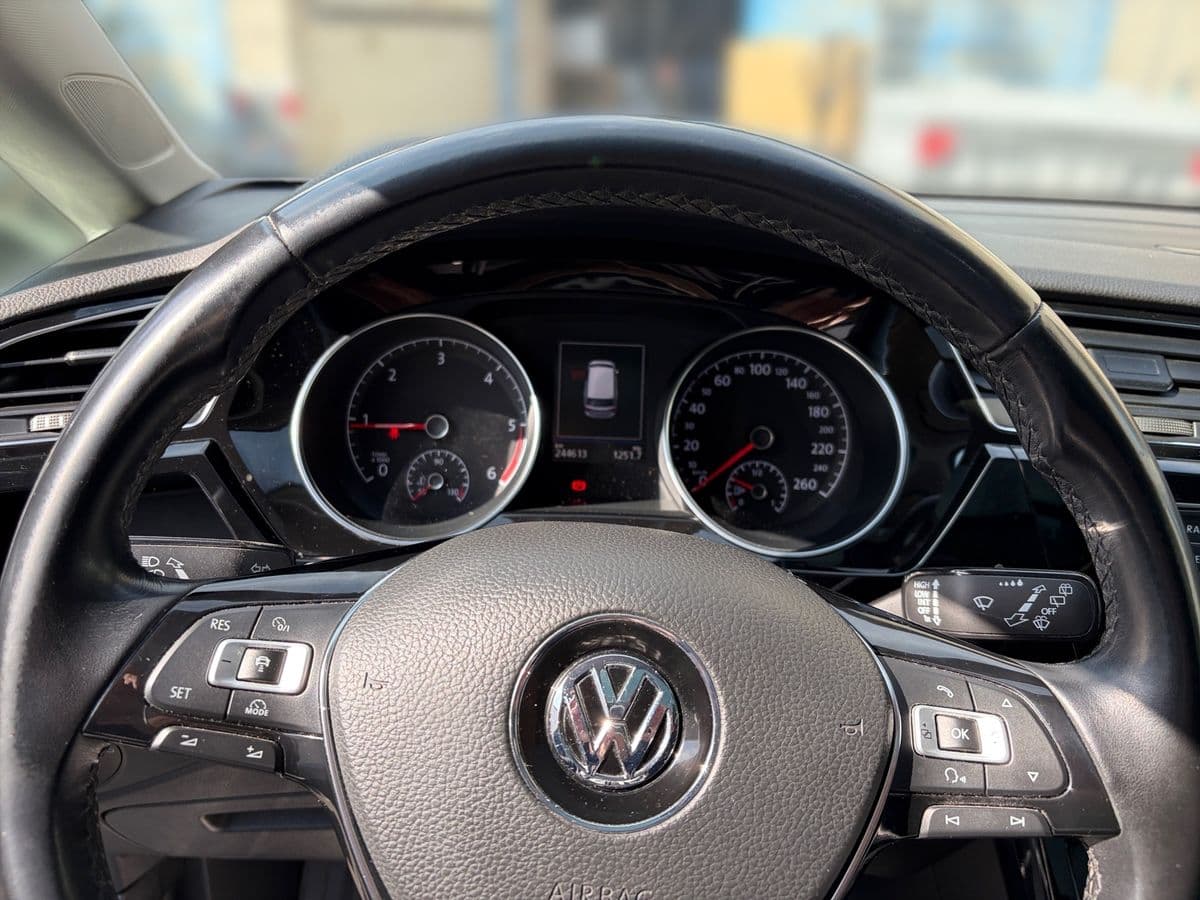 2016 Volkswagen Touran - 8