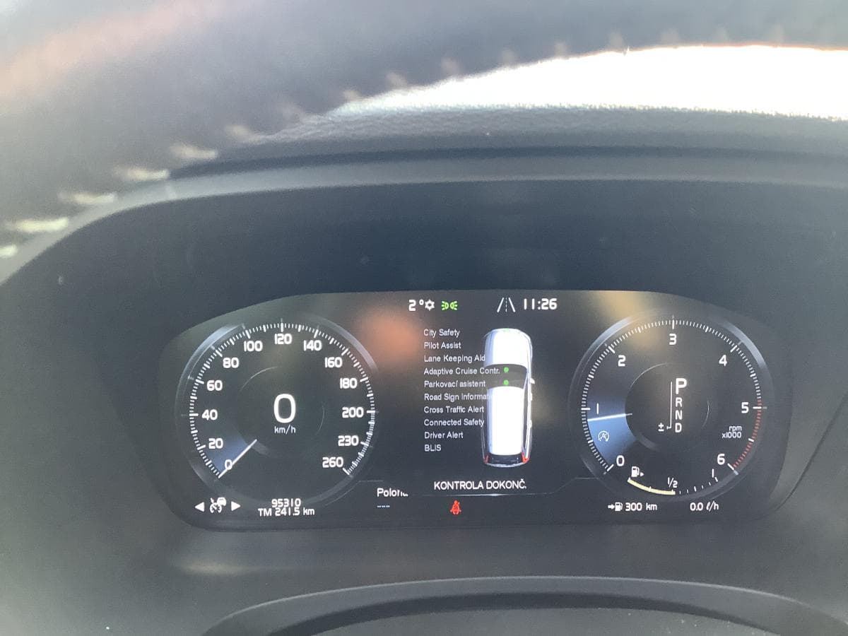 Volvo V90 - 11