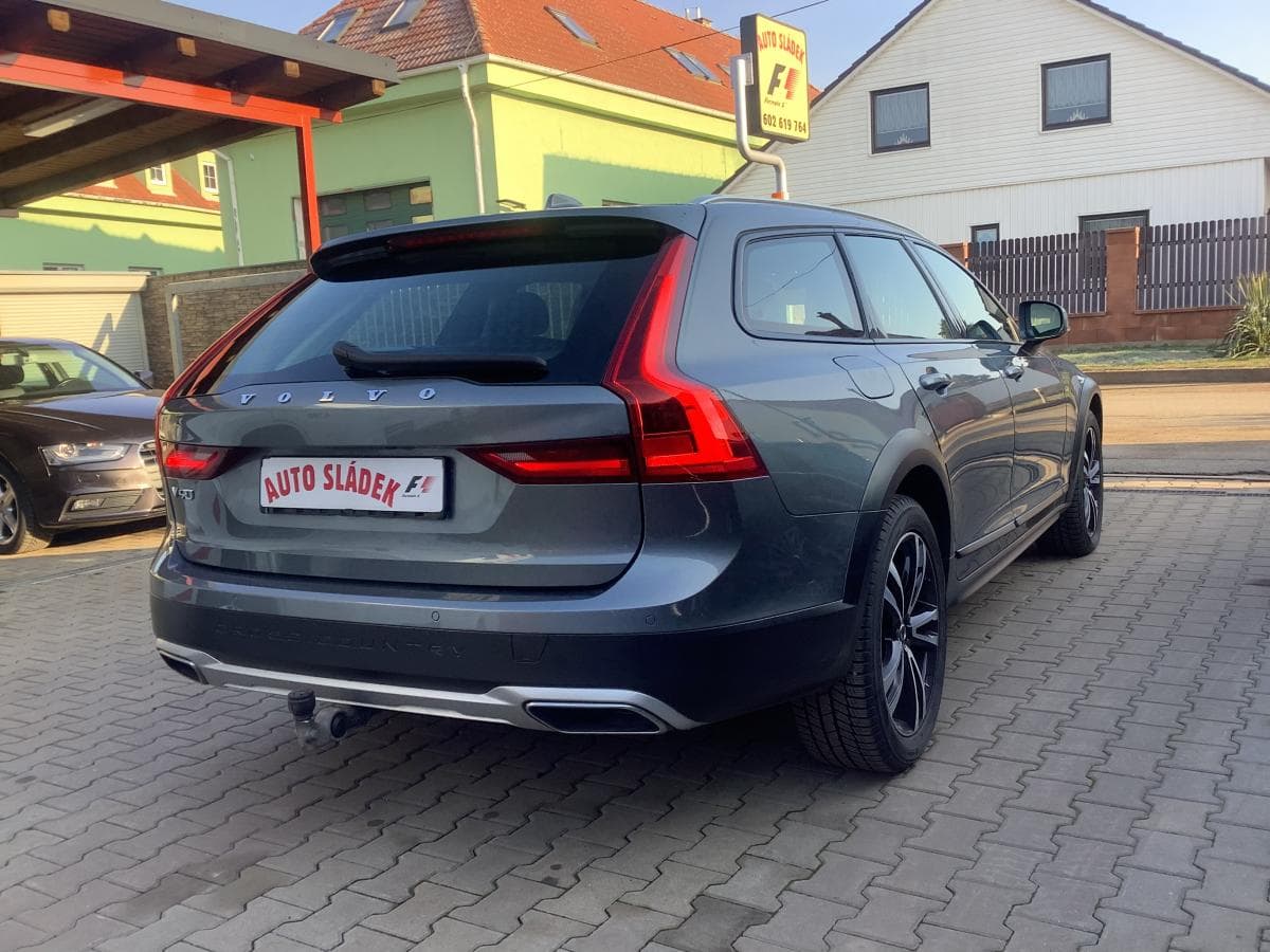 Volvo V90 - 6