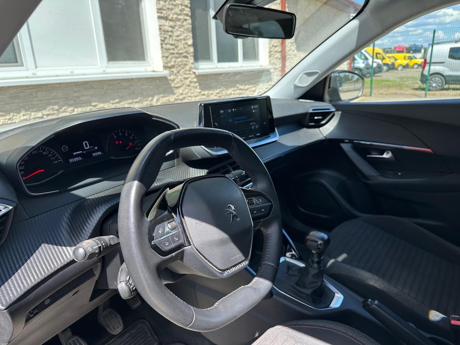 Peugeot 2008 - 5