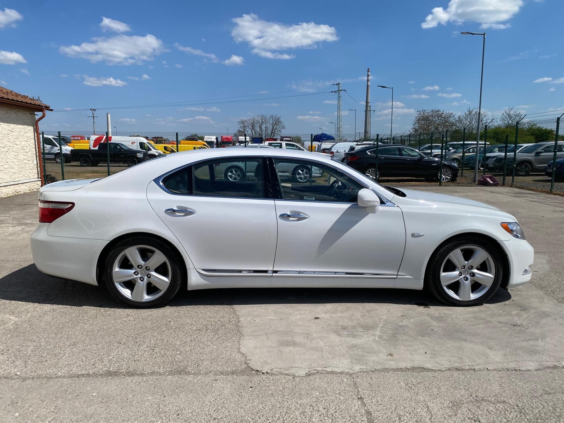 Lexus LS - 4