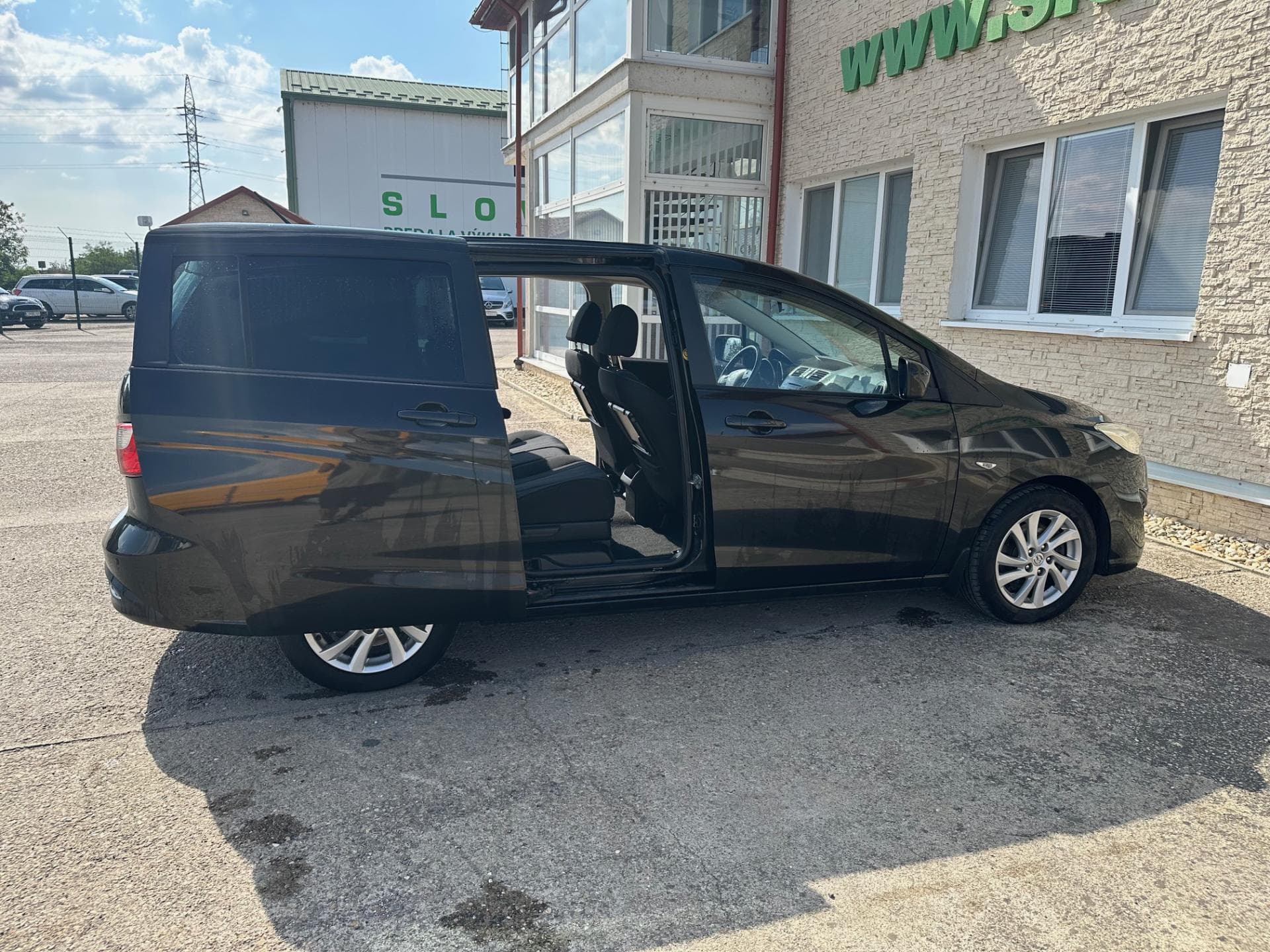 Mazda 5 - 6