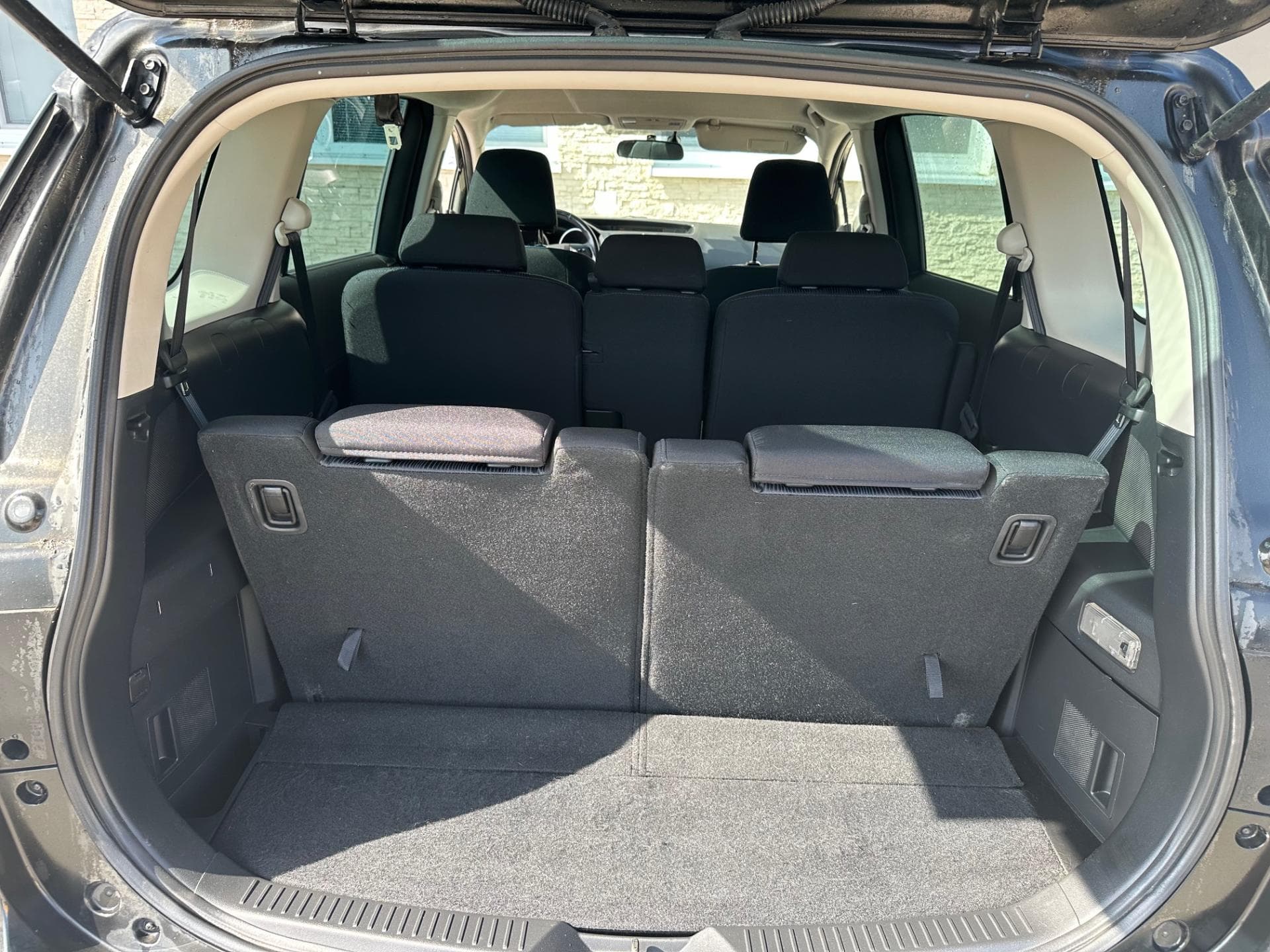 Mazda 5 - 7