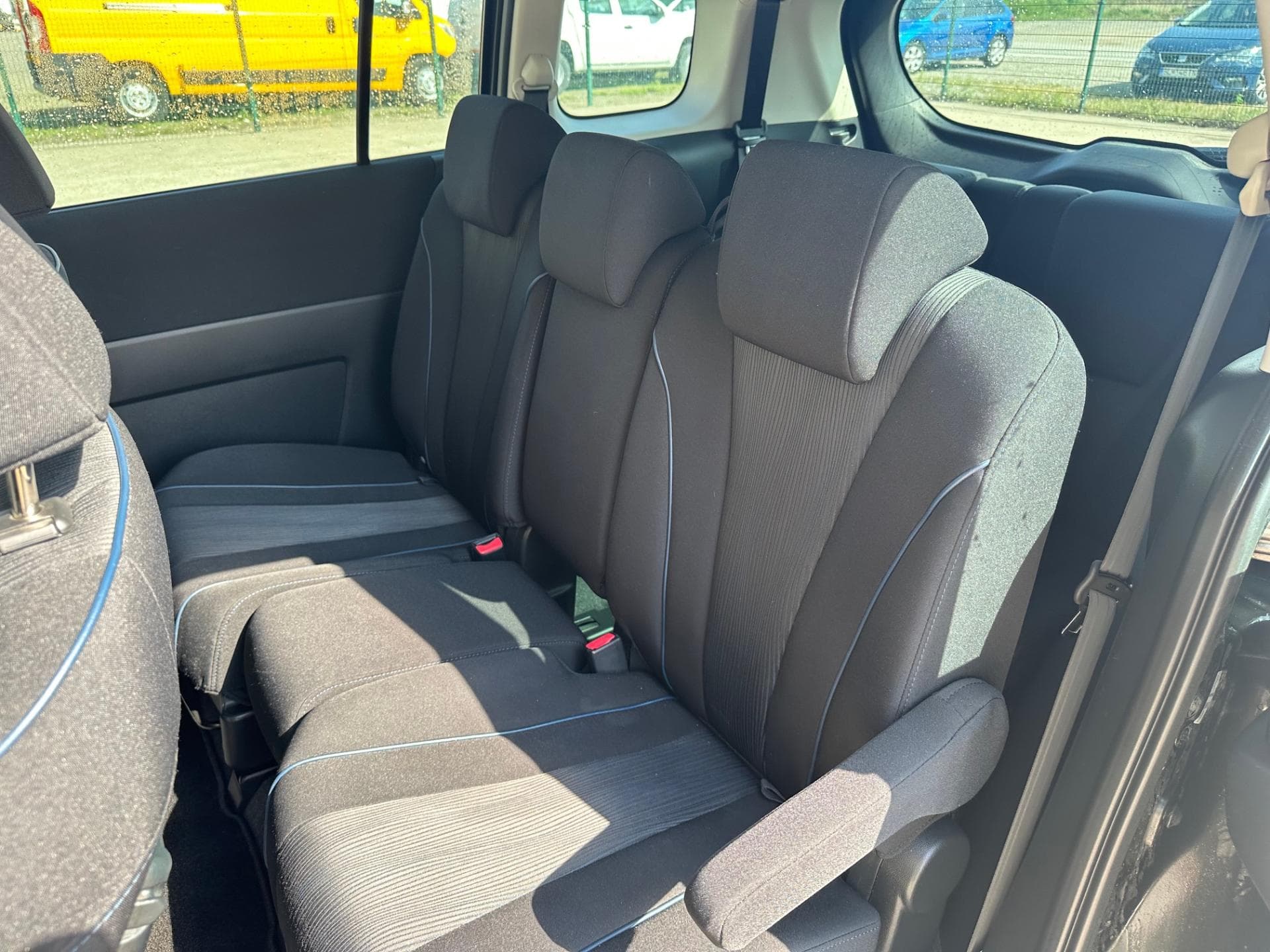 Mazda 5 - 8