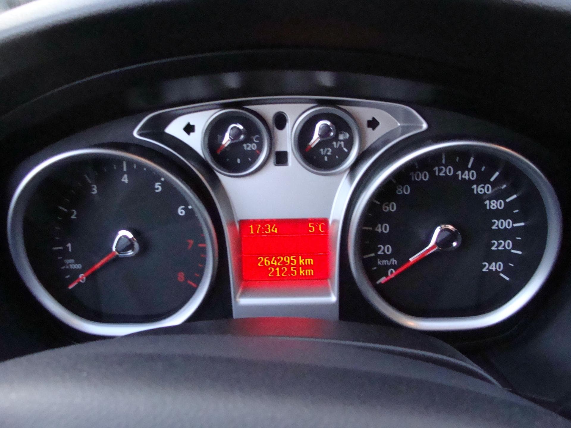2009 Ford FOCUS - 12