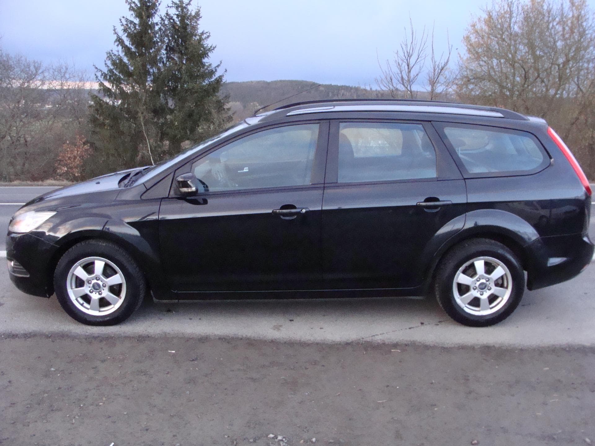2009 Ford FOCUS - 3