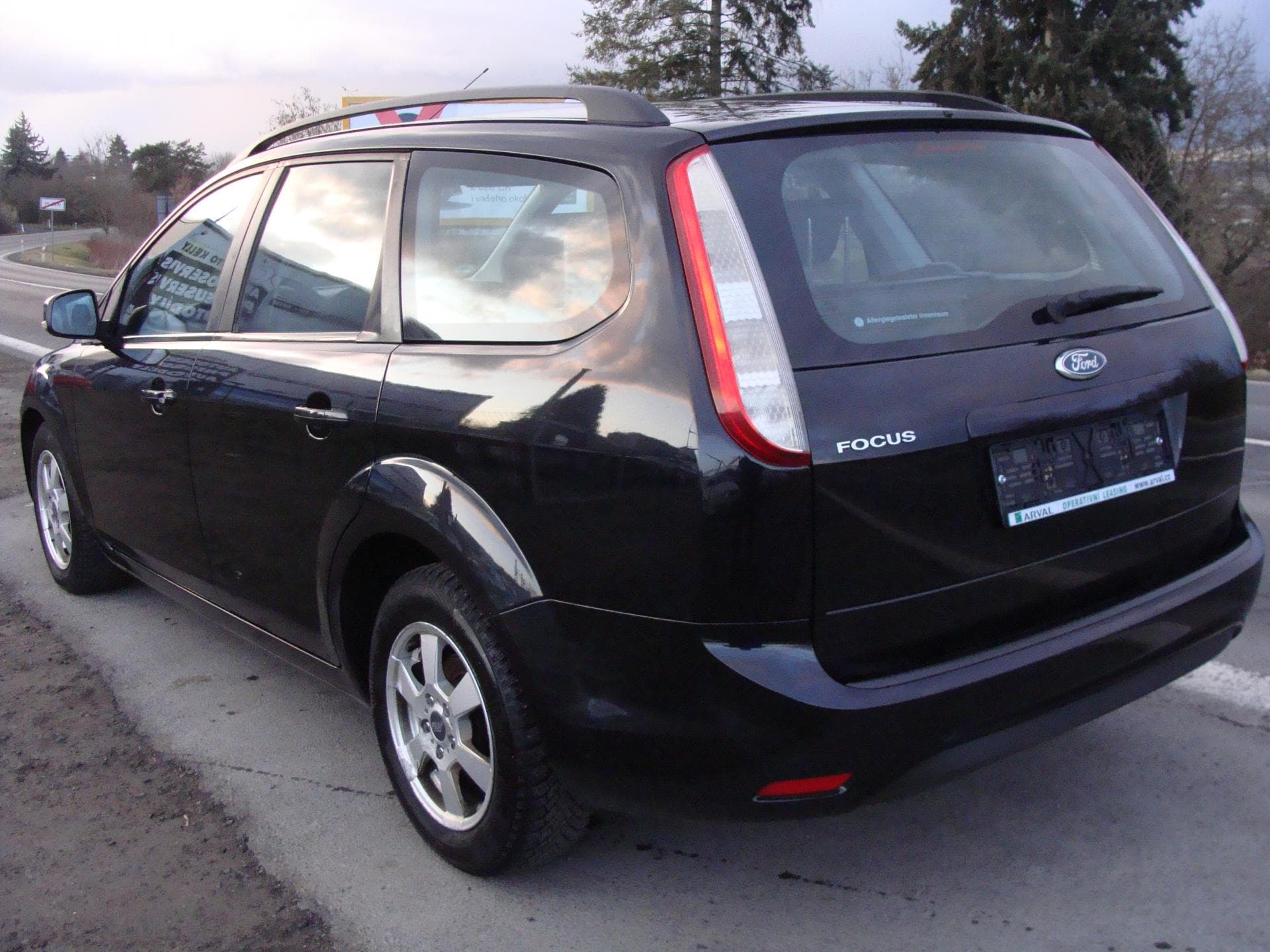 2009 Ford FOCUS - 4