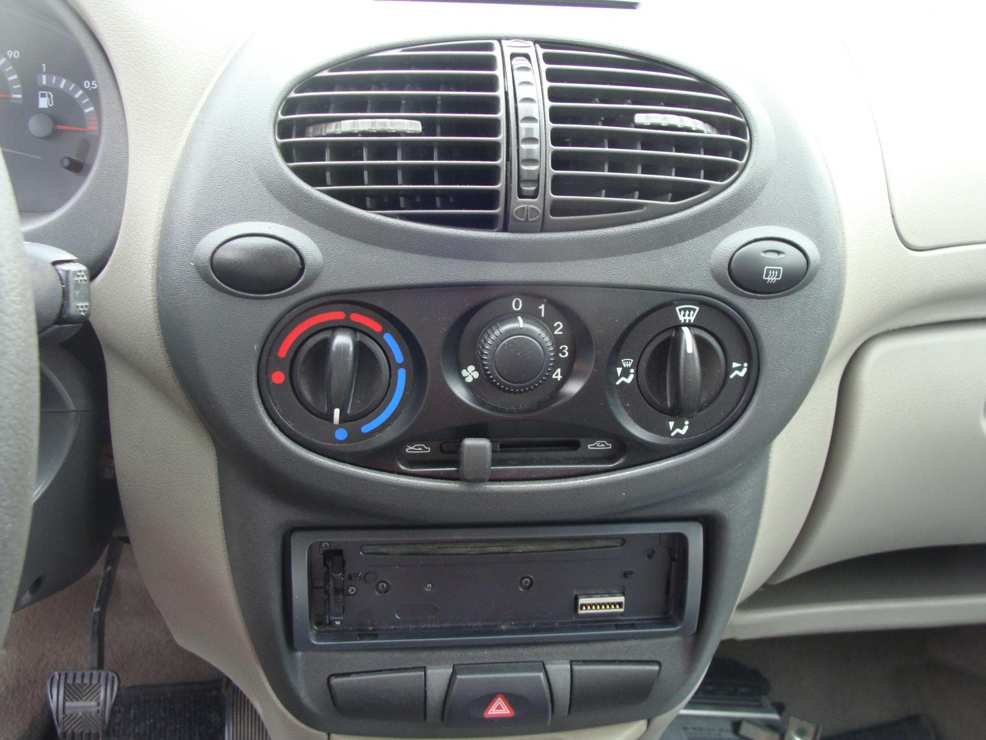 2007 Lada KALINA - 5
