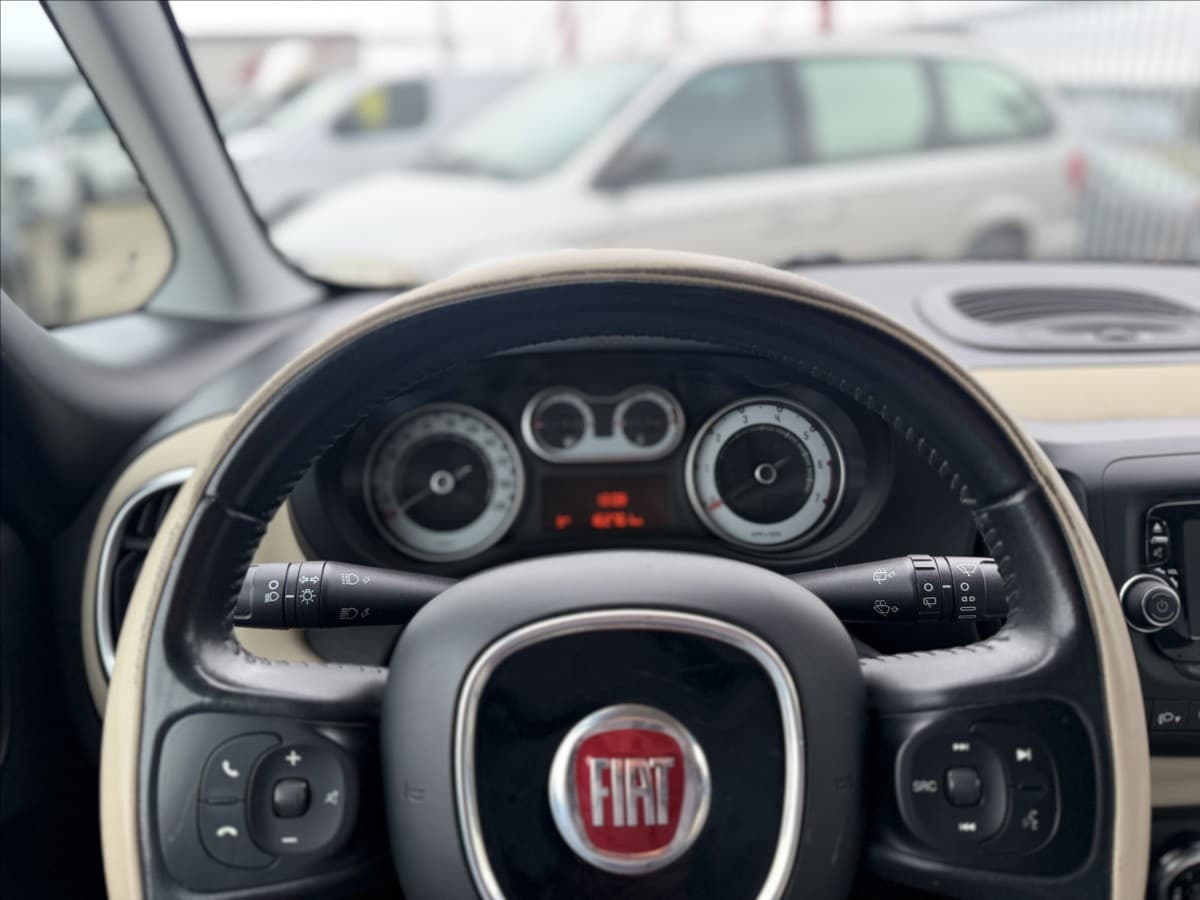 2013 Fiat 500L - 11