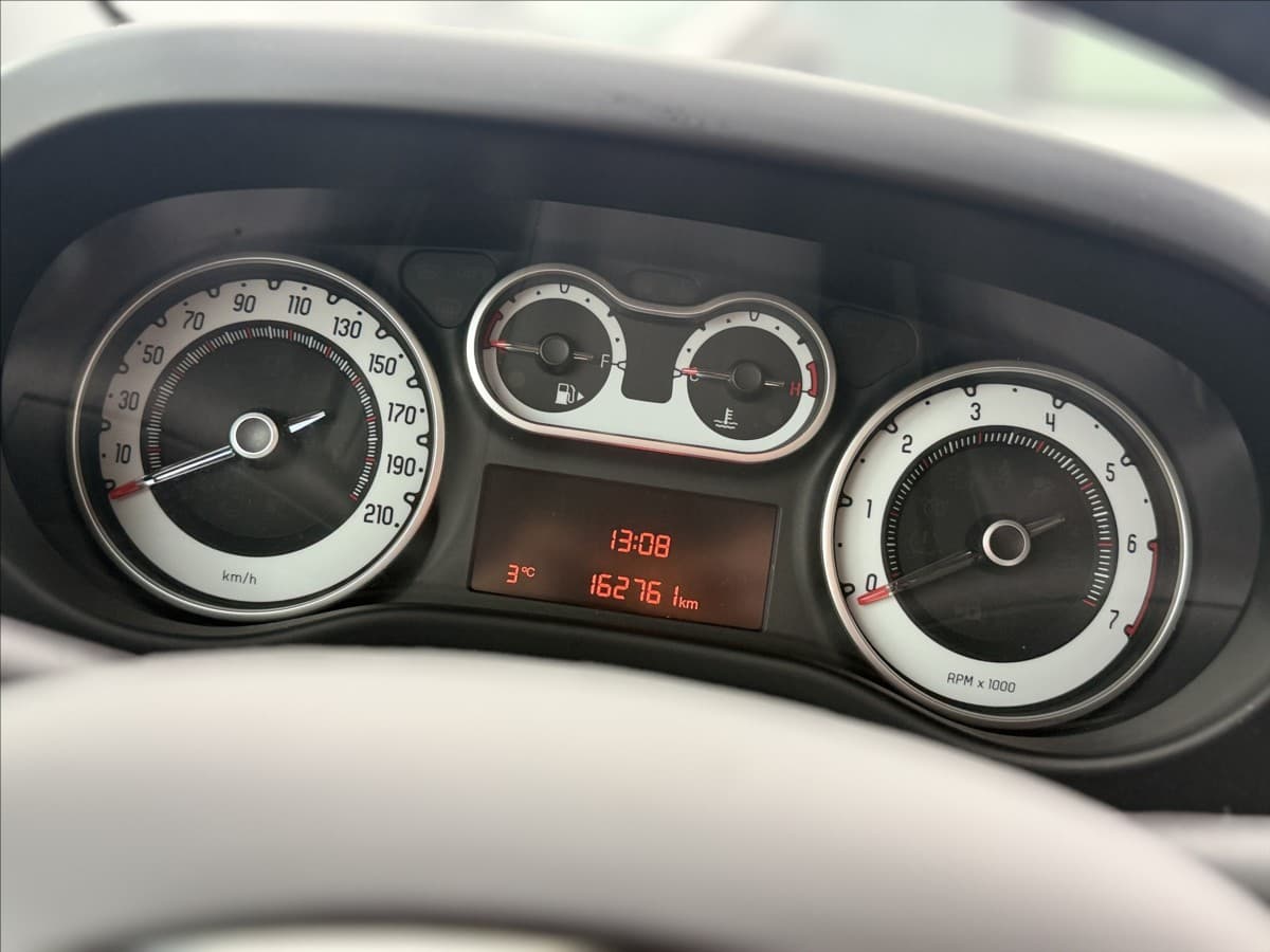 2013 Fiat 500L - 12