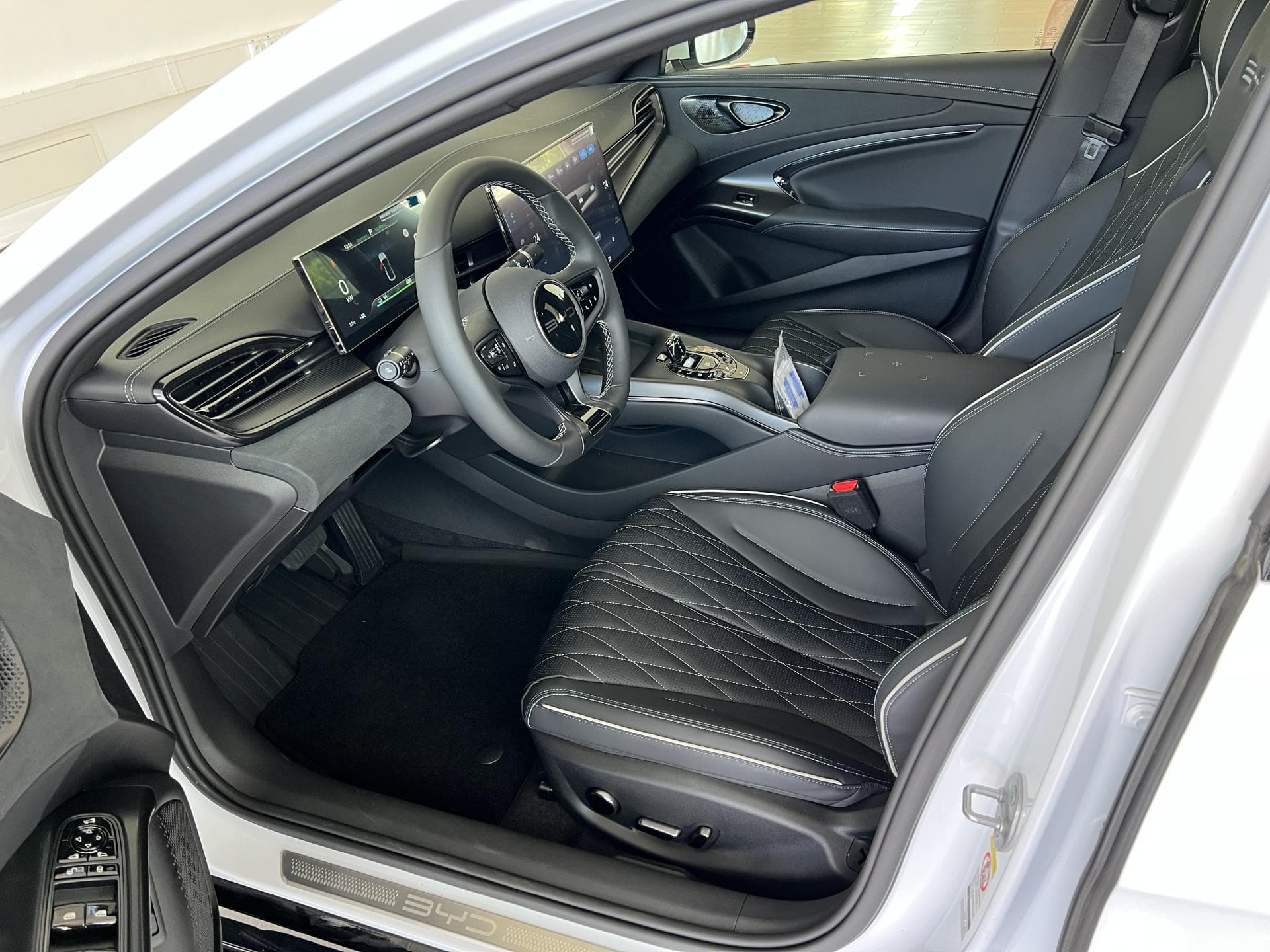 BYD SEAL - 10