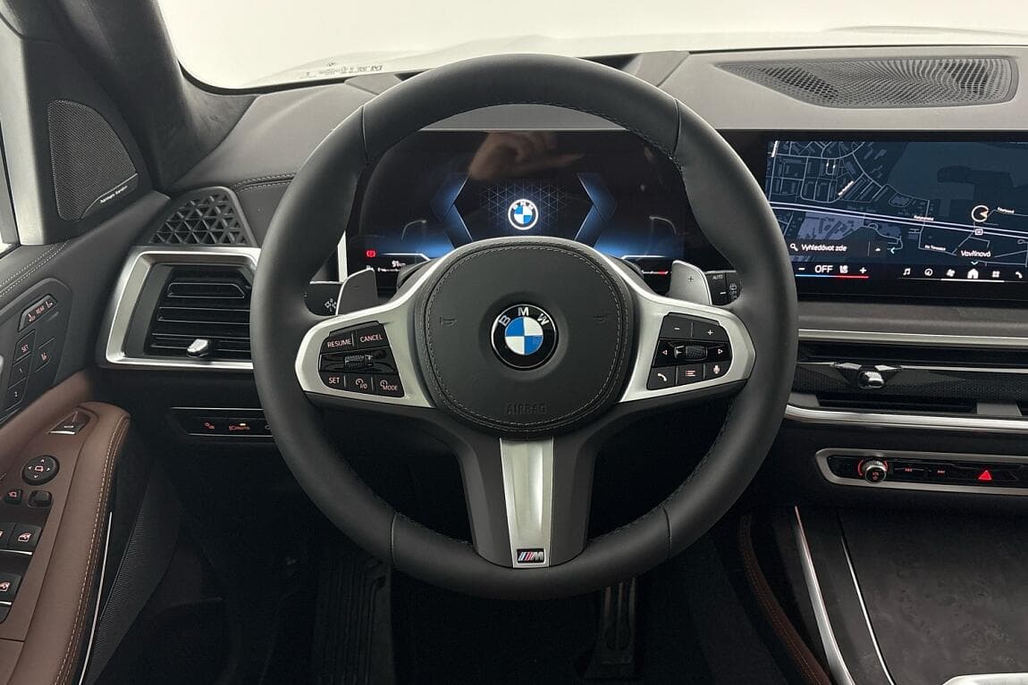 2026 BMW X7 - 8