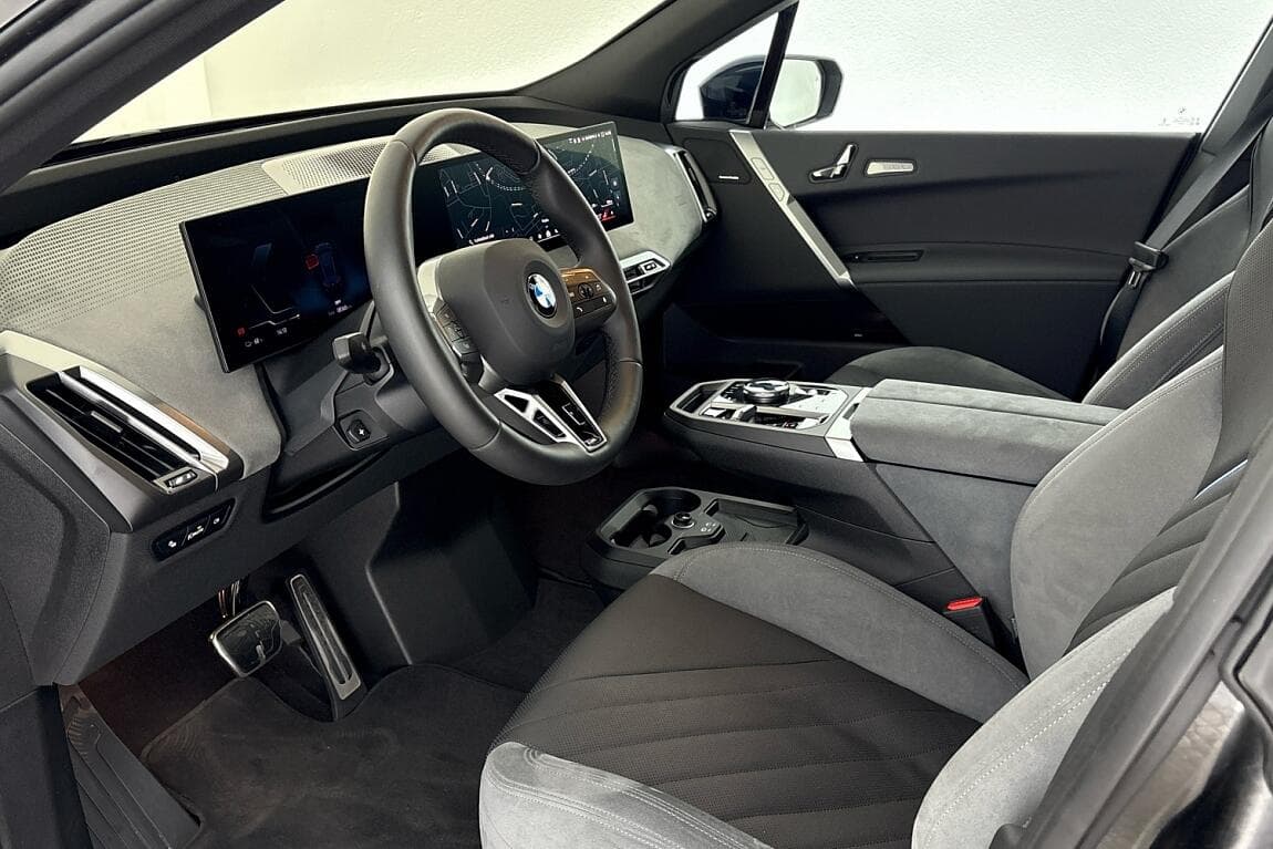 2025 BMW Ix - 6