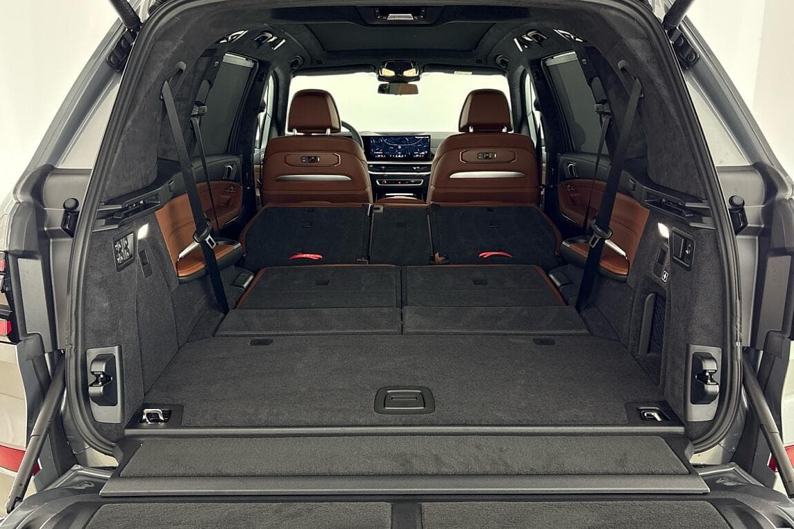 2026 BMW X7 - 9