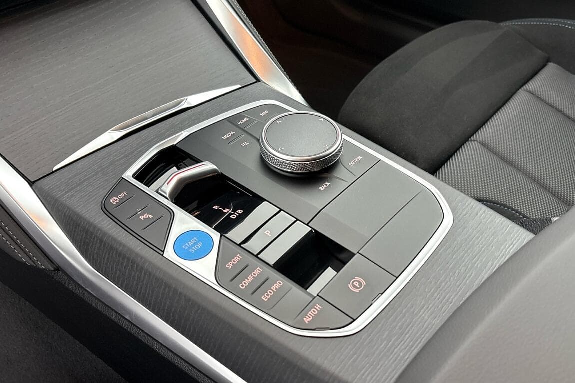 2026 BMW i4 - 12