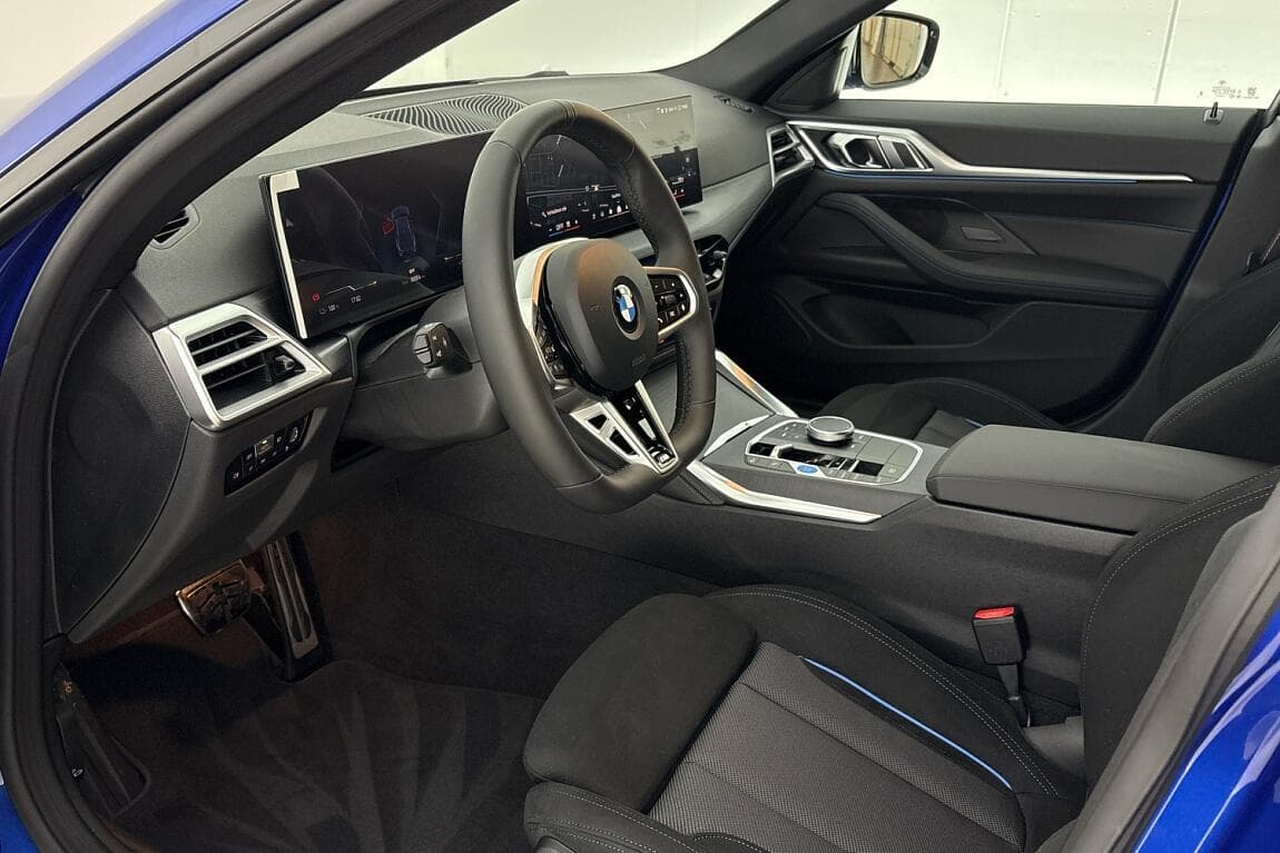 2026 BMW i4 - 6