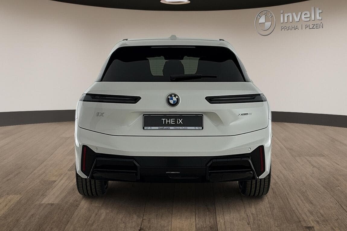 2026 BMW iX - 4