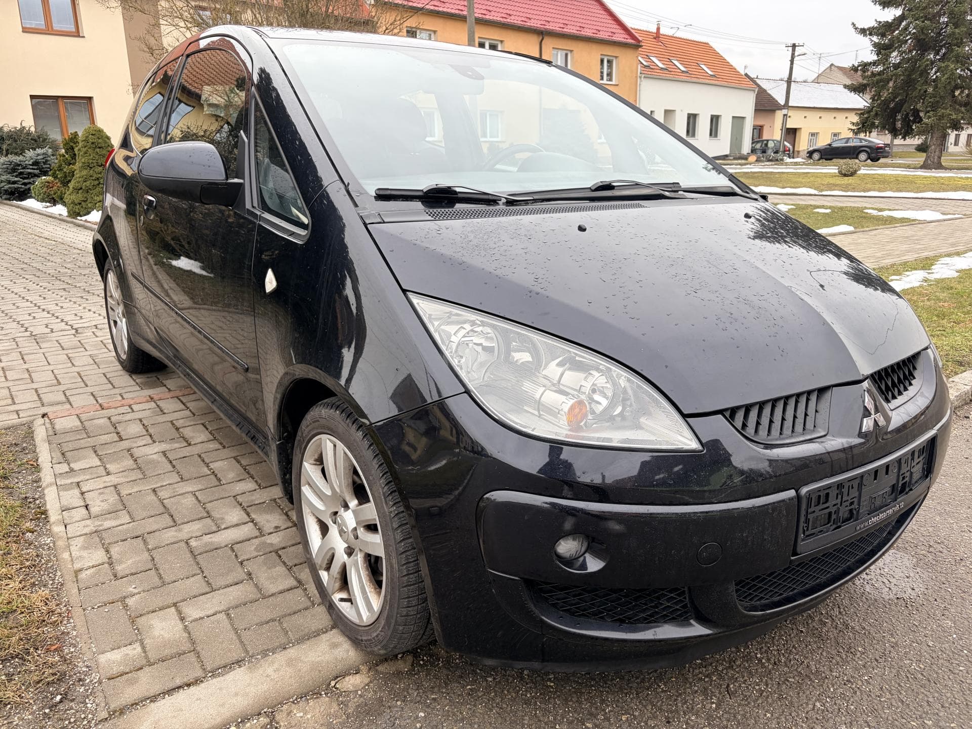 2008 Mitsubishi Colt - 29