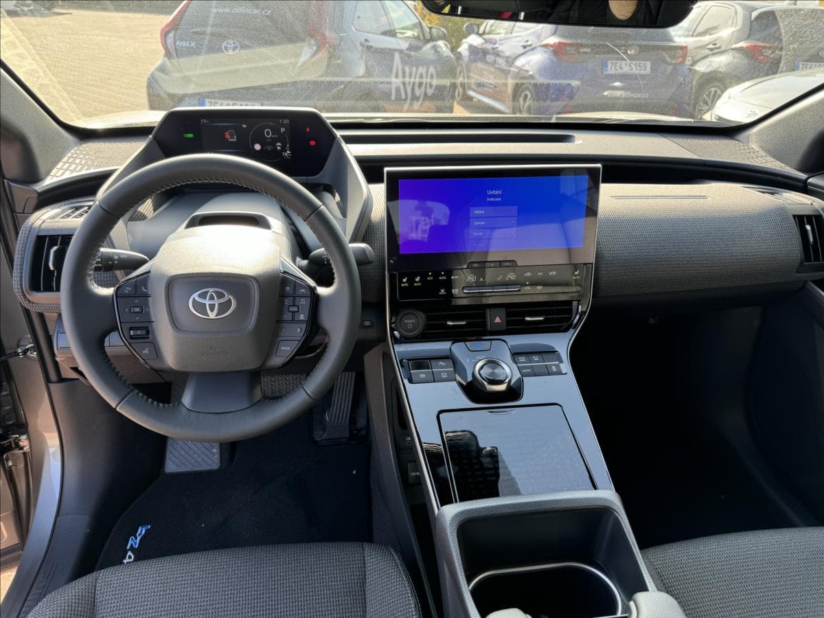 2024 Toyota bZ4X - 12