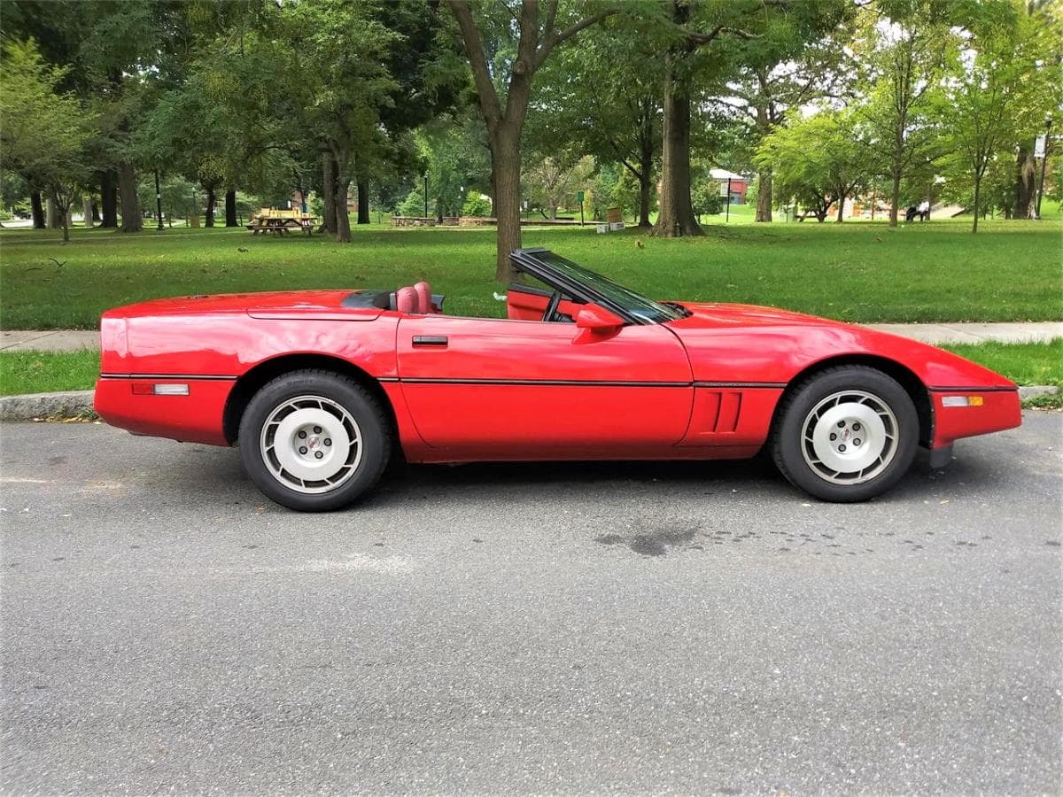 Chevrolet CORVETTE - 2