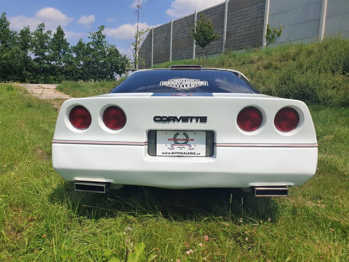 Chevrolet CORVETTE - 12