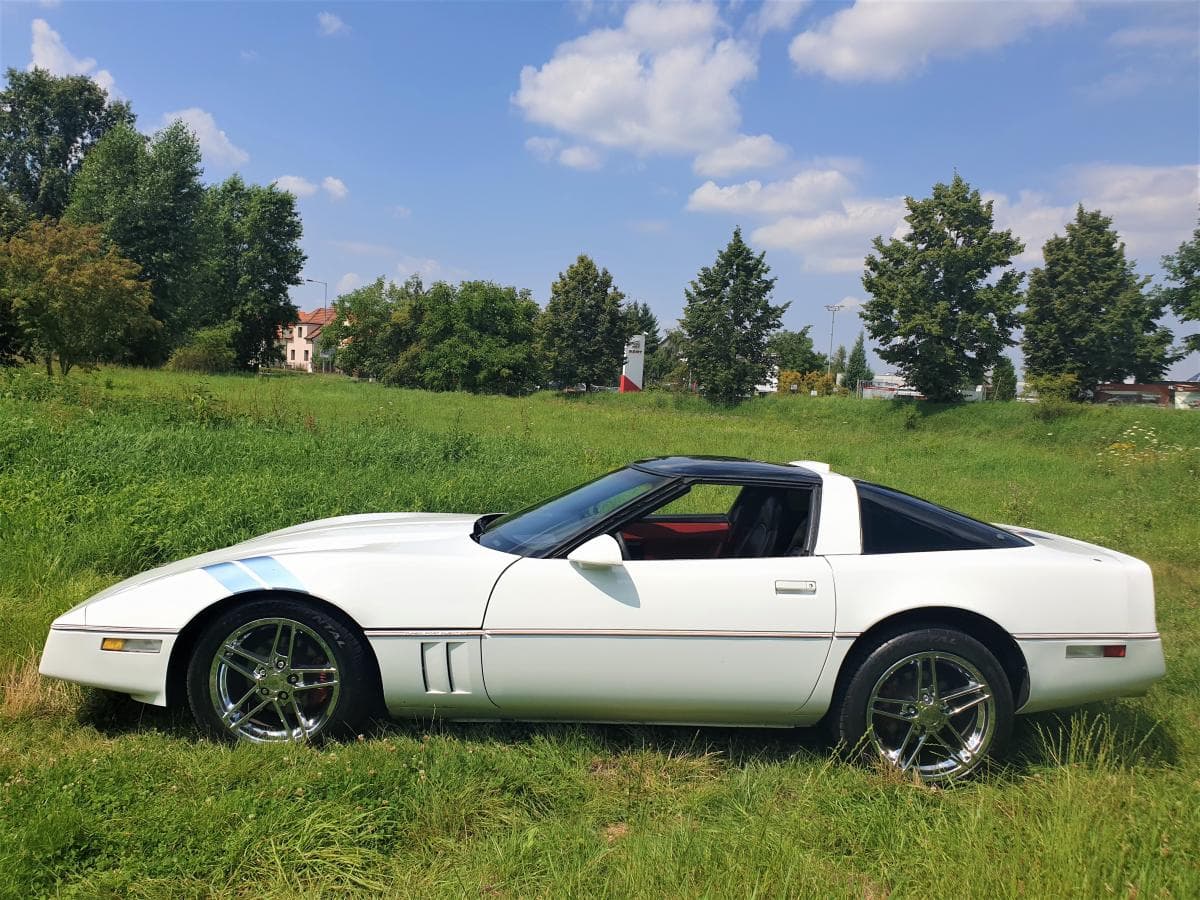 Chevrolet CORVETTE - 4