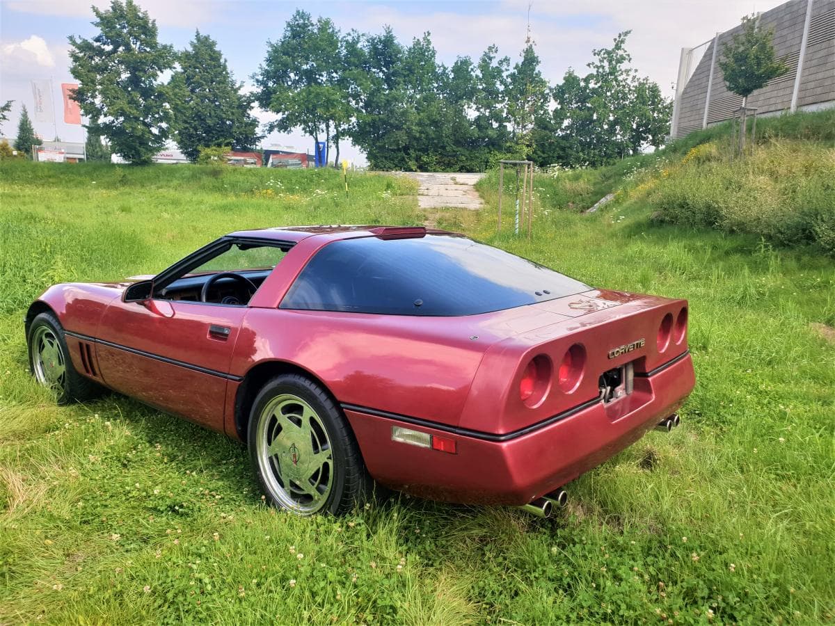 Chevrolet CORVETTE - 10