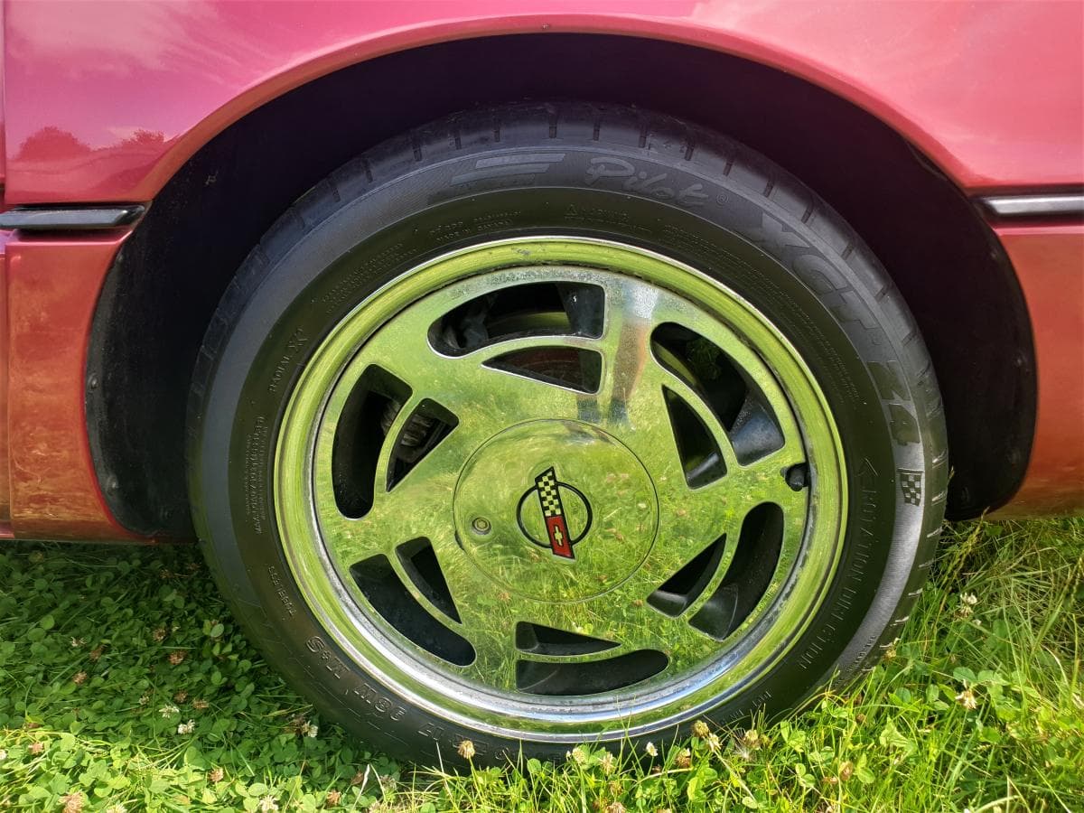 Chevrolet CORVETTE - 12