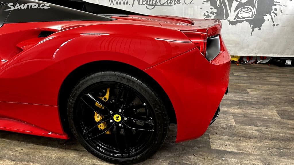 2016 Ferrari 488 - 9