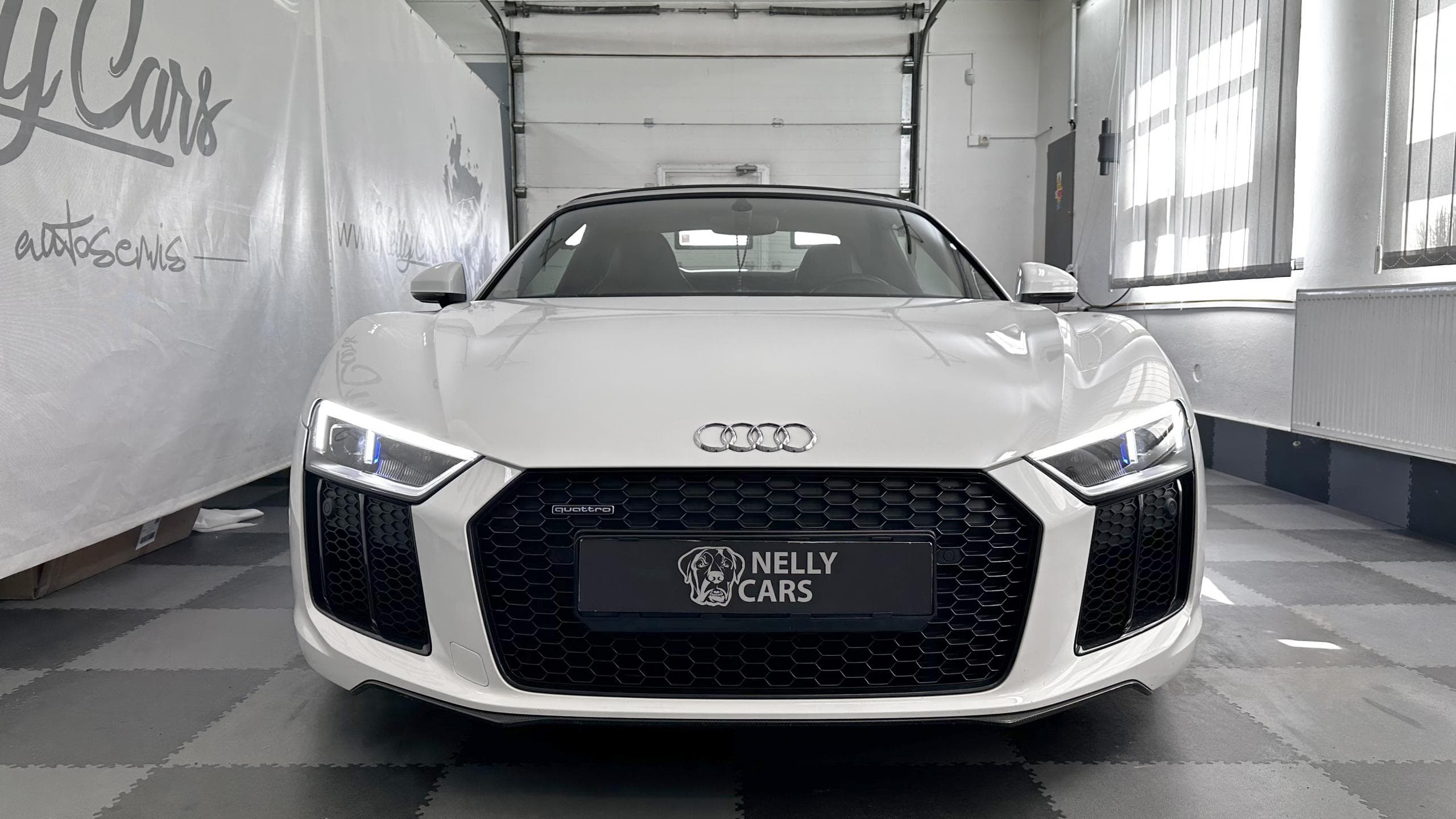 Audi R8 - 2