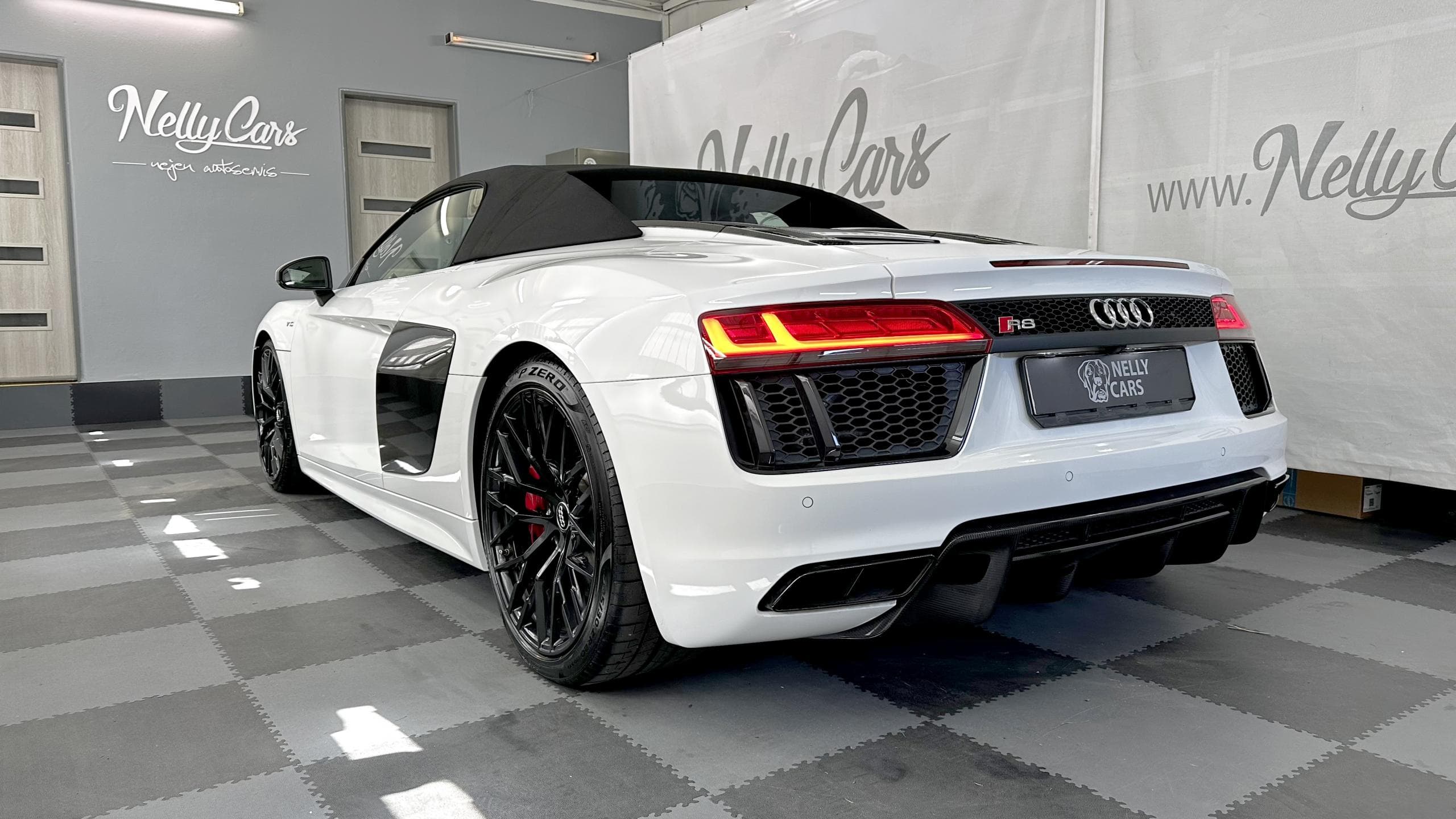 Audi R8 - 4
