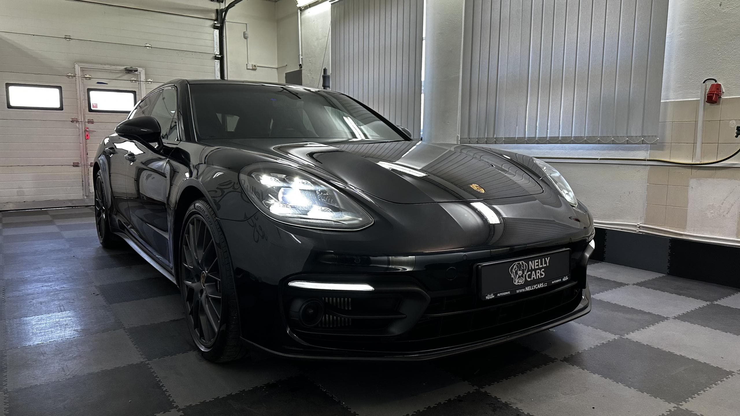 2022 Porsche PANAMERA