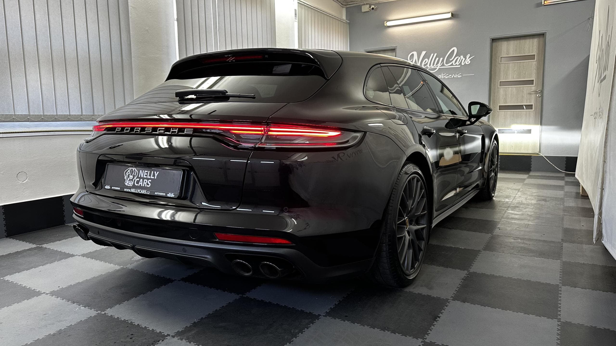 2022 Porsche PANAMERA - 6
