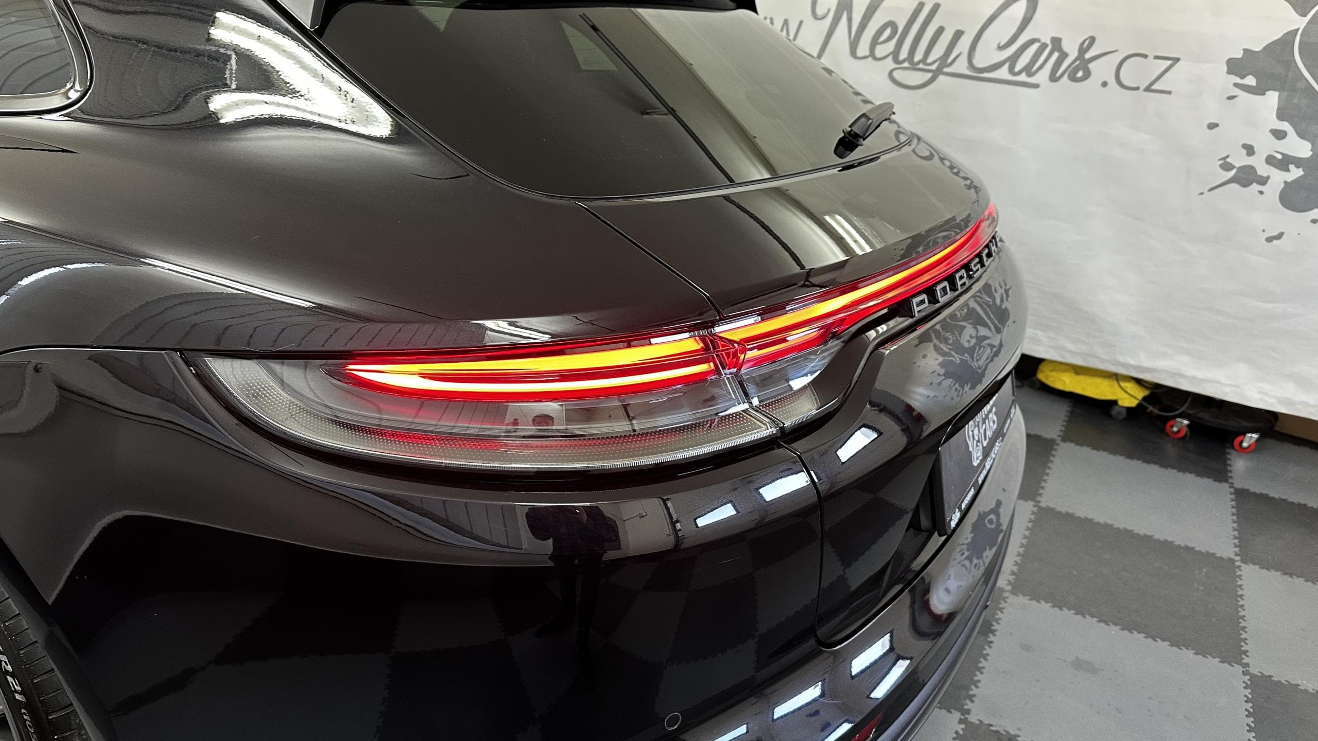 2022 Porsche PANAMERA - 8