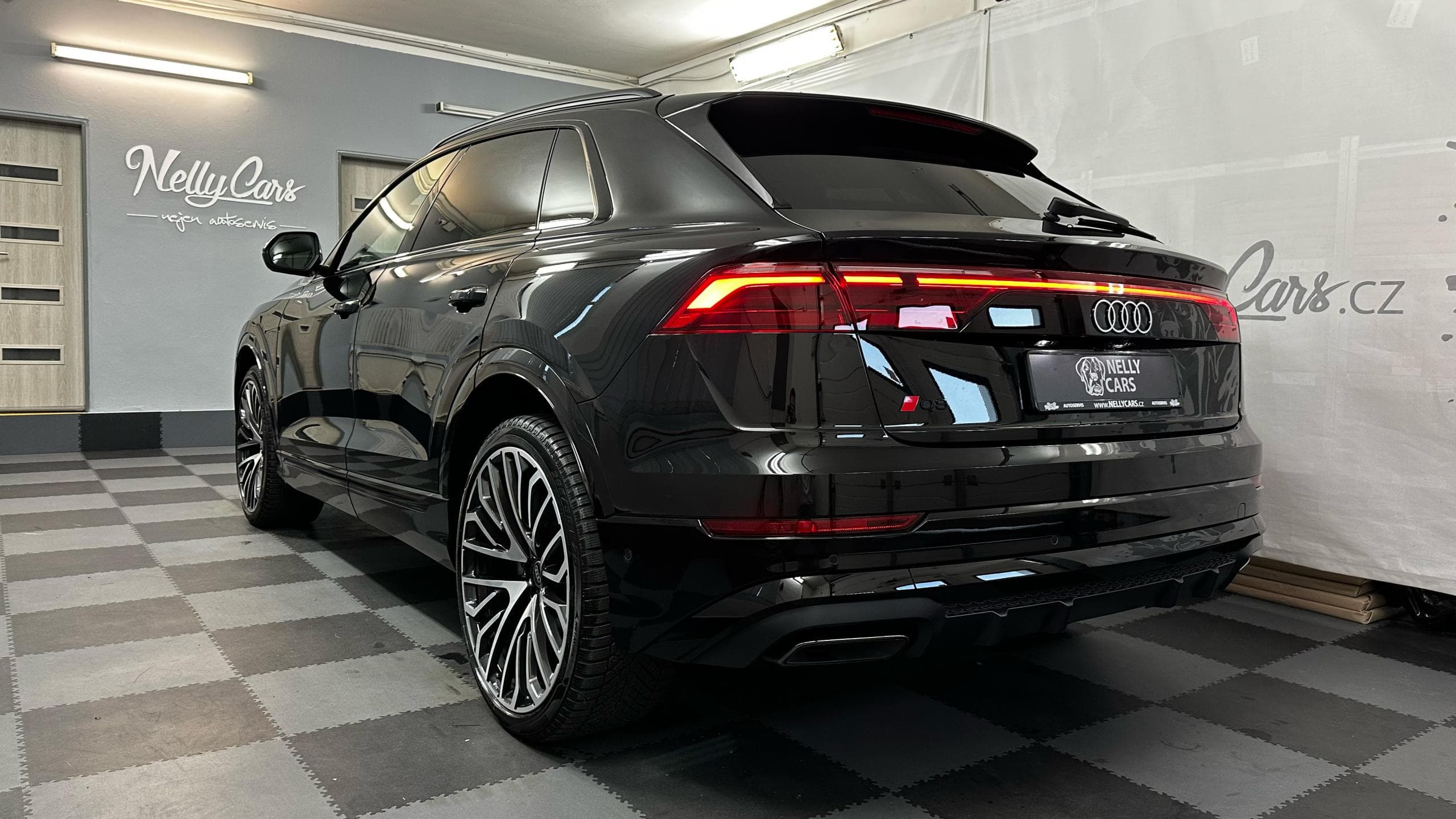 Audi Q8 - 4